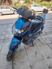 Piaggio Beverly 200