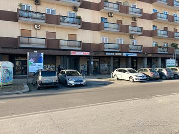 Posto moto in box