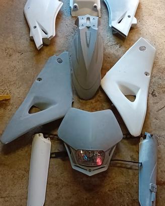 Plastiche husqvarna 125 2005 sm 