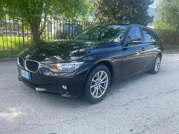 BMW 318D 2.0  2014