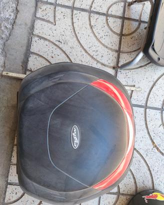 Bauletto top case GIVI flow moto scooter