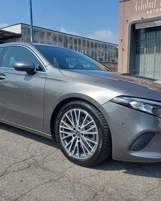 MERCEDES-BENZ A 220 d Automatic 4Matic Business