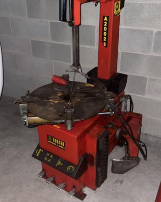 Smontagomme e bilanciatrice corrente 380 V