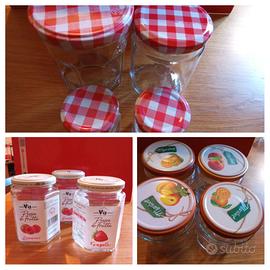 Barattoli in vetro con coperchio