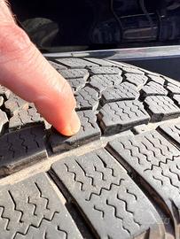 Pneumatici Invernali 205/65r16 Firestone - usati