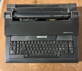 macchina da scrivere Olivetti