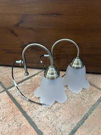 Due lampade con campana a fiore
