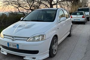Opel corsa c 2006 1.7 turbo disel