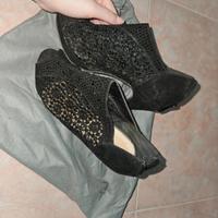 Tacchi con trasparenza laterale