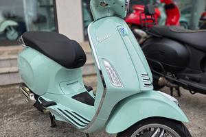 Vespa 125 PRIMAVERA 45 km con 1 litro