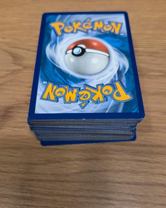 200 carte pokémon