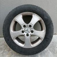 4 gomme su cerchi Mercedes in lega 185/65 R15