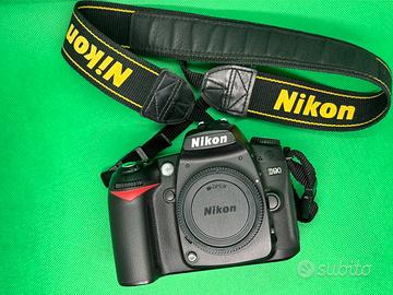 Nikon D90 16-85 VR Kit più accessori