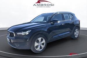 VOLVO XC40 T2 Geartronic Momentum Pro