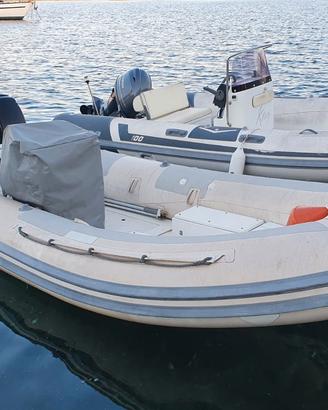 Gommone 460 con motore FB 40 cv 4 tempi iniezione