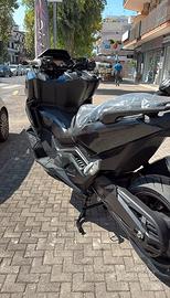 Honda forza 750