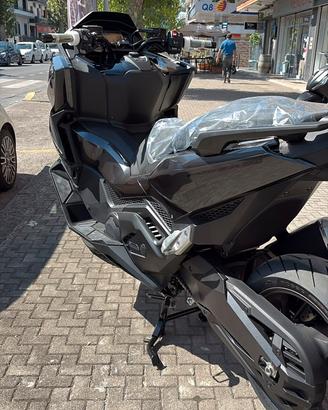 Honda forza 750