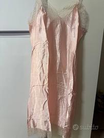 Vestaglia sottoveste rosa e bianca