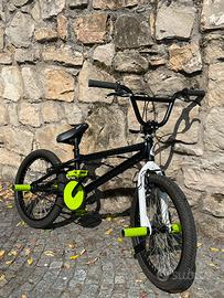 BMX bicicletta