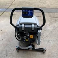 IDROPULITRICE NILFISK BA 410 A BATTERIE