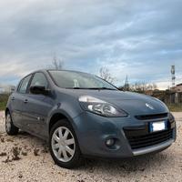 Renault Clio X neopatentati