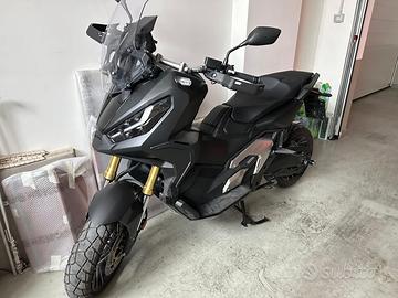 Honda XADV 750 anno 2023 4000km no sinistri