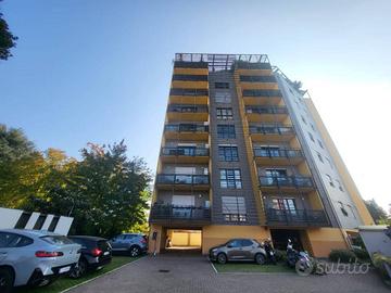 Appartamento di 55 m² con 2 locali e box auto a Mi