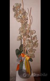 Vaso color argento portafiori e rami in legno.28x2