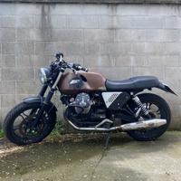 Moto Guzzi V7 stone custom cafe racer scrambler