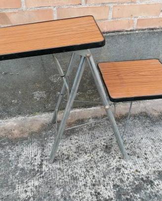 Tavolino porta proiettore vintage