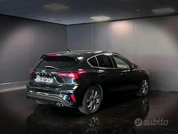 Ford Focus ST-Line - 2025