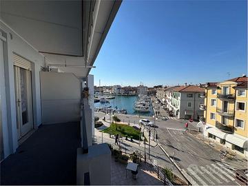 QUADRILOCALE IN ZONA CENTRALE