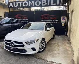 MERCEDES-BENZ A 180 d Automatic Business Extra