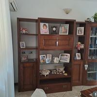 mobile in arte povera tinta noce scuro 