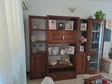 mobile in arte povera tinta noce scuro 