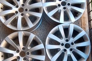 Cerchi in lega  originali Volkswagen da 17 pollici