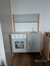 Cucina giocattolo