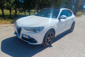 Alfa Romeo Stelvio 2.2 Turbodiesel 210 CV AT8 Q4 V