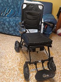 sedia rotelle pieghevole elettrica ultraleggera  