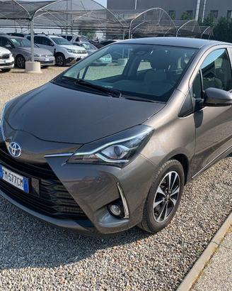 TOYOTA Yaris 1.5 Hybrid 5 porte Active