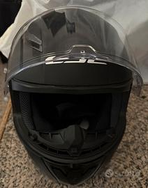 Casco integrale LS2 e parapioggia anche per scarpe