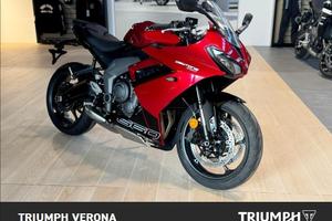 TRIUMPH Daytona 660 Abs