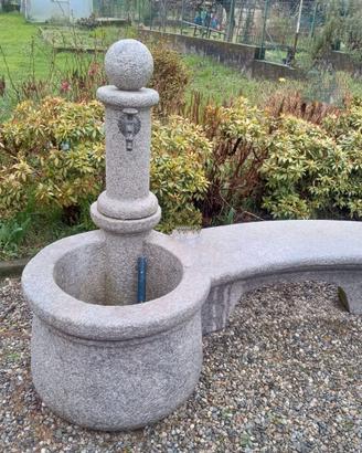 Fontana da giardino e vaso in marmo