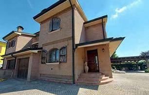 Immobile in asta di 303 m² con più di 5 locali e b