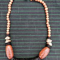 Collana tribale in semi/cocco/legno