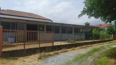 Immobile di 245 m² a Villanova Canavese