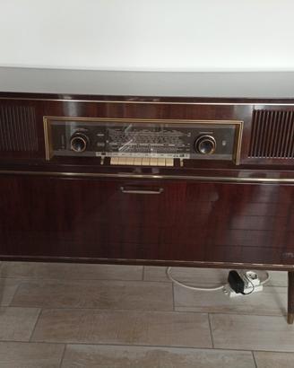 Mobile radio e giradischi Grundig modernariato