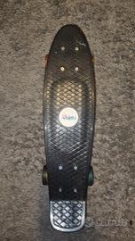 Skateboard con ruote illuminate