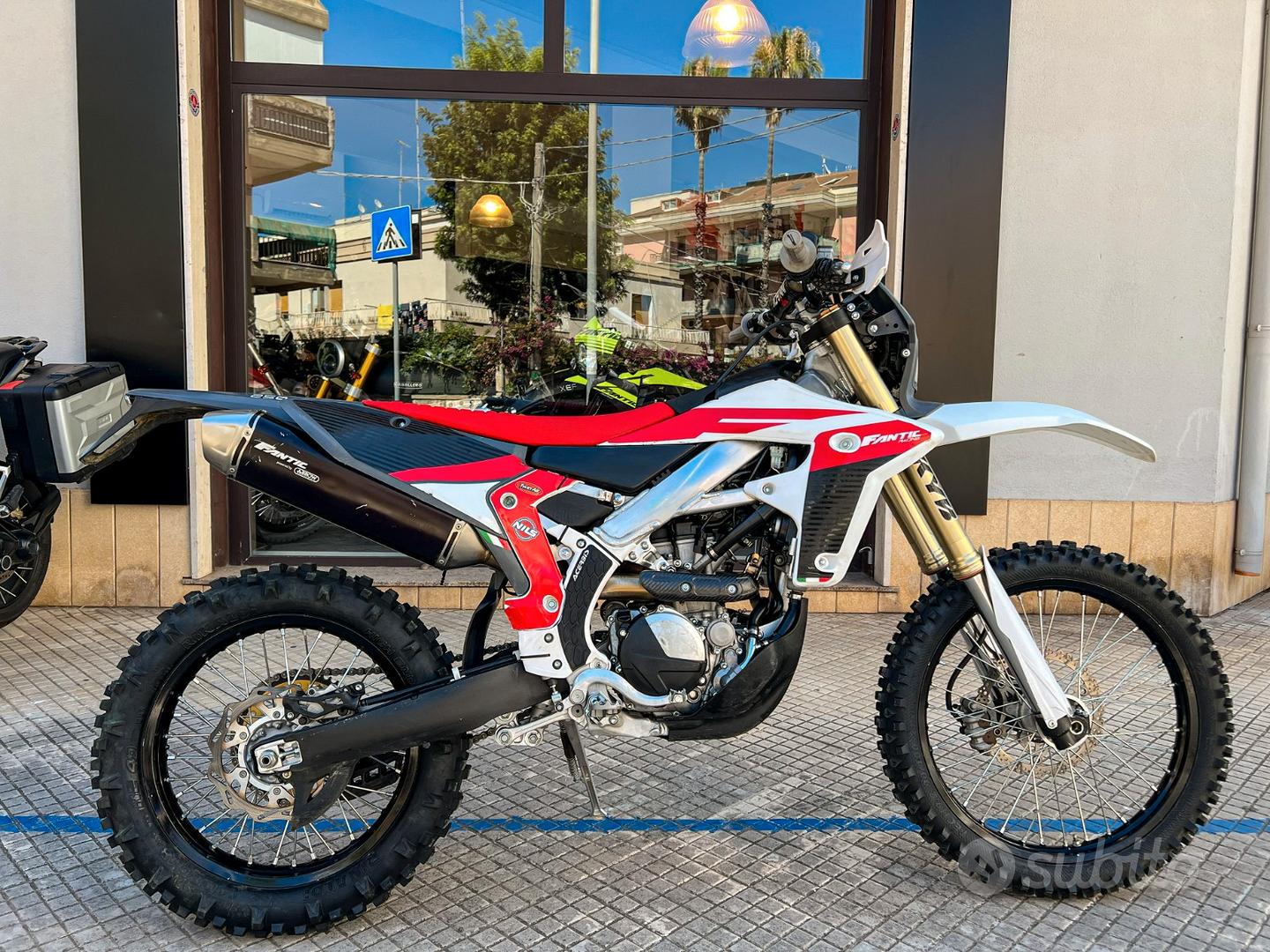 Subito CENTRO MOTO E BIKE Fantic XEF 250 SOLO 26 ORE MY 2023