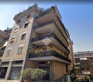 3 LOCALI A ROMA